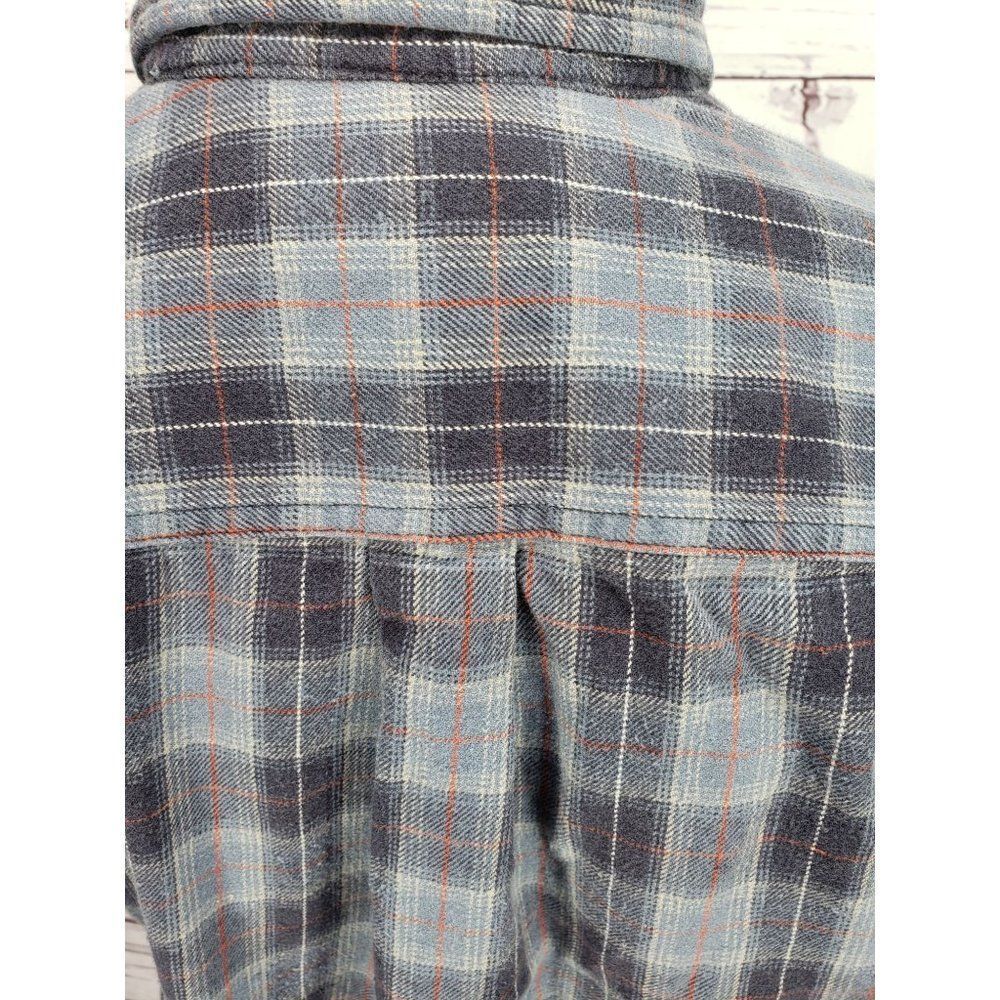 Carhartt Gray Checkered Button Up Size Medium Shi… - image 4